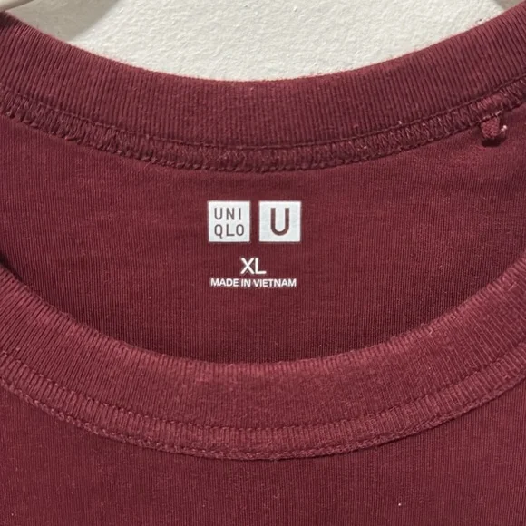 Uniqlo basic tee - Picture 2 of 2